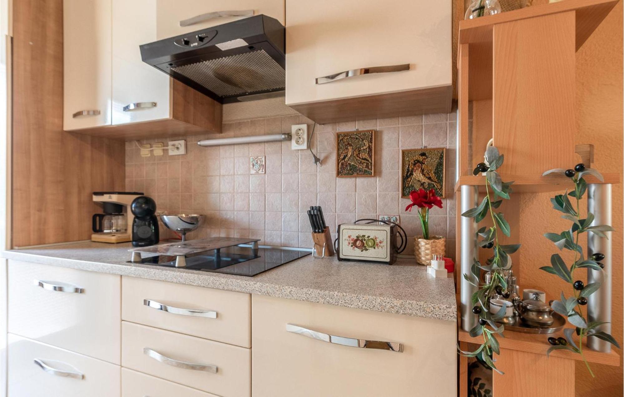 Cozy Home In Vrsi With Wifi Екстериор снимка